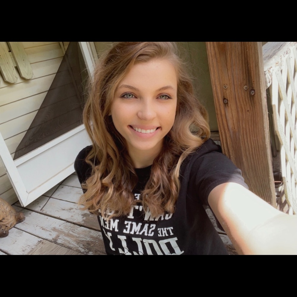 Meet your Posher, Makenzy
